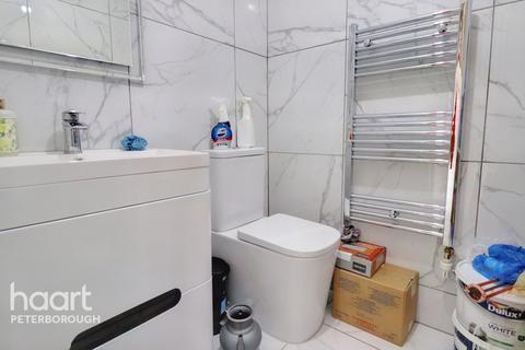 4 Glover Drive, Peterborough, PE4 7DB