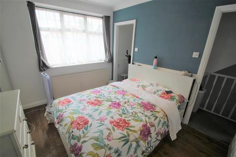 51 Cassiobury Avenue, Feltham, TW14 9JE