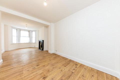 4 bedroom end of terrace house for sale, Garden Road, Folkestone, CT19
