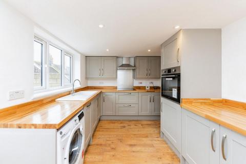 32 Garden Road, Folkestone, CT19 5RA