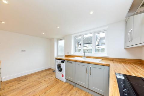 32 Garden Road, Folkestone, CT19 5RA