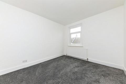 32 Garden Road, Folkestone, CT19 5RA