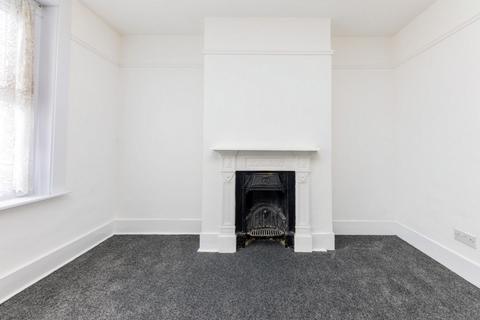32 Garden Road, Folkestone, CT19 5RA