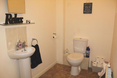 8 Acorn Close, Northampton, NN5 4BD