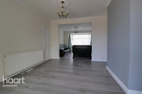 11 Laurel Crescent, Romford, RM7 0RU