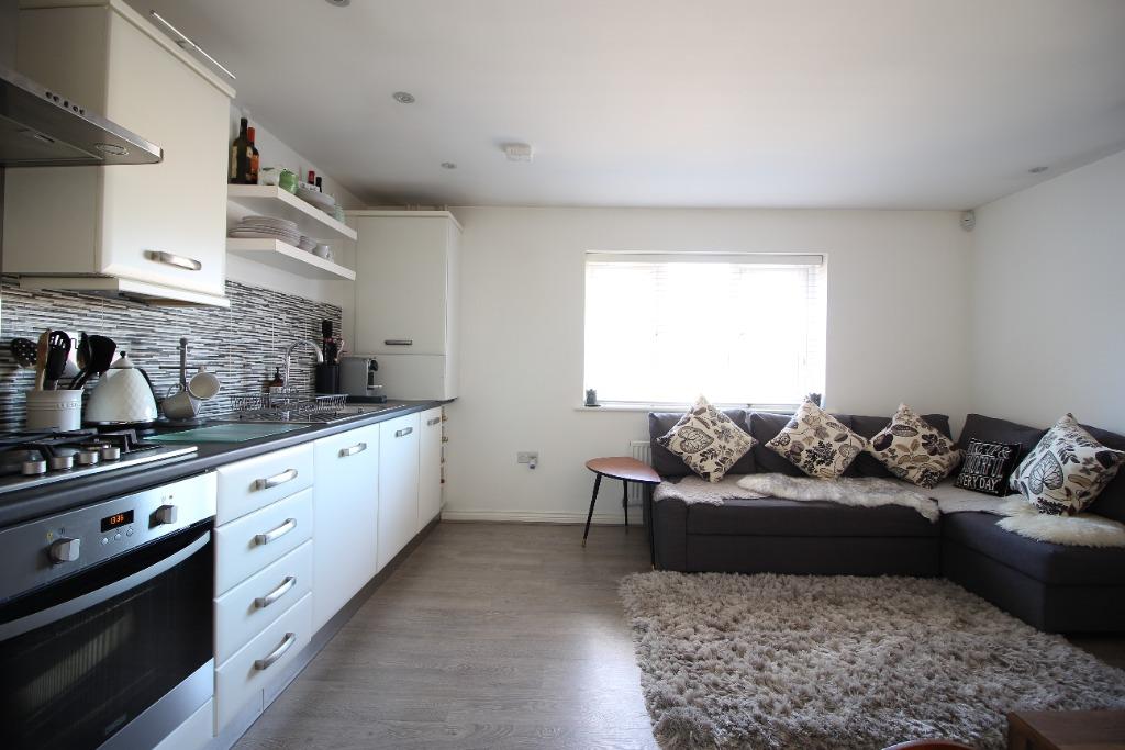 Hawking Drive, Biggleswade, SG18 2 bed coach house for sale £259,995