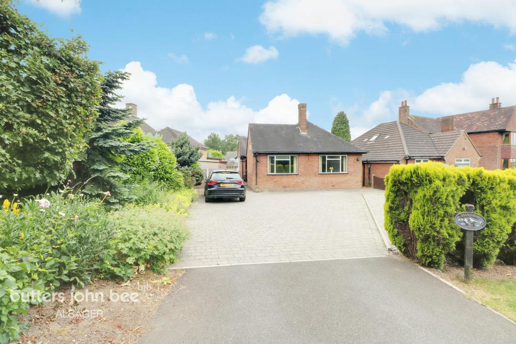 Alsager Road, Audley 2 bed detached bungalow £240,000