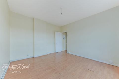 27 Pembury Close, London, E5 8JW