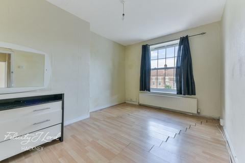 27 Pembury Close, London, E5 8JW