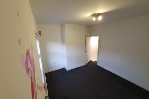 2 bedroom terraced house to rent - Ainsworth Street , ST4