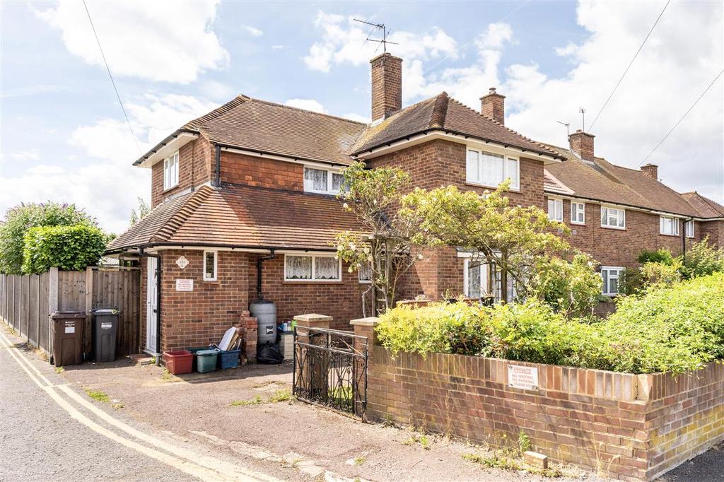 Sparrow Farm Drive, Feltham 3 bed end of terrace house £509,999