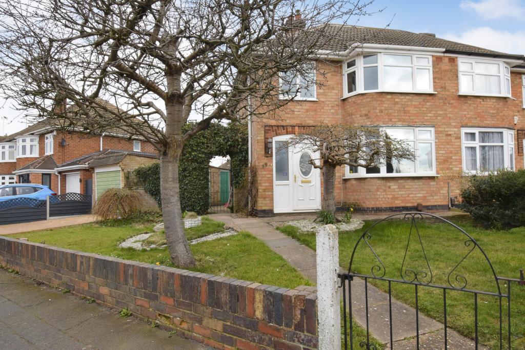 Willow Park Drive, Wigston, LE18 3 bed house £995 pcm (£230 pw)