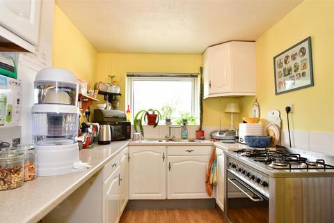 62 Brundish, Basildon, SS13 3EU