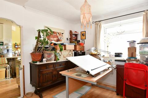 62 Brundish, Basildon, SS13 3EU
