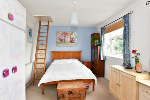 62 Brundish, Basildon, SS13 3EU