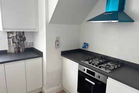 2 bedroom maisonette to rent - Meadow Close, Chislehurst, Kent, BR7