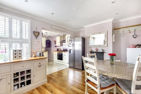 152 Anyards Road, Cobham, KT11 2LH