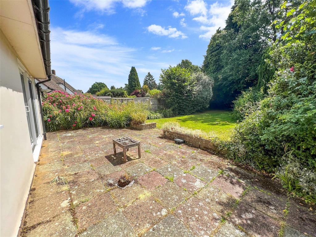 Burntwood Lane, Caterham, Surrey 2 bed detached house for sale £600,000