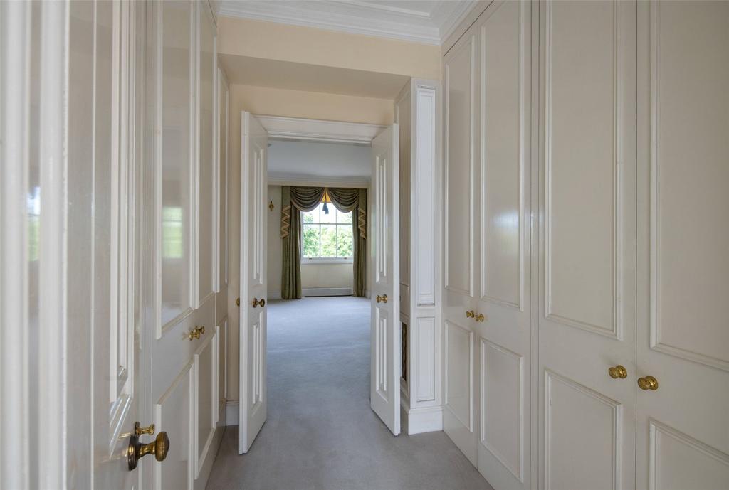 Wardrobe Room