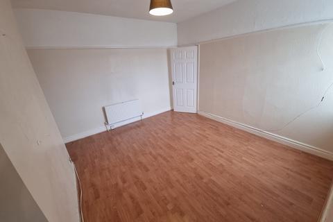 2 bedroom flat to rent, Shafto Street, Wallsend, NE28