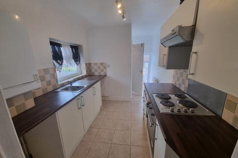 2 bedroom flat to rent, Shafto Street, Wallsend, NE28