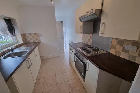 2 bedroom flat to rent, Shafto Street, Wallsend, NE28