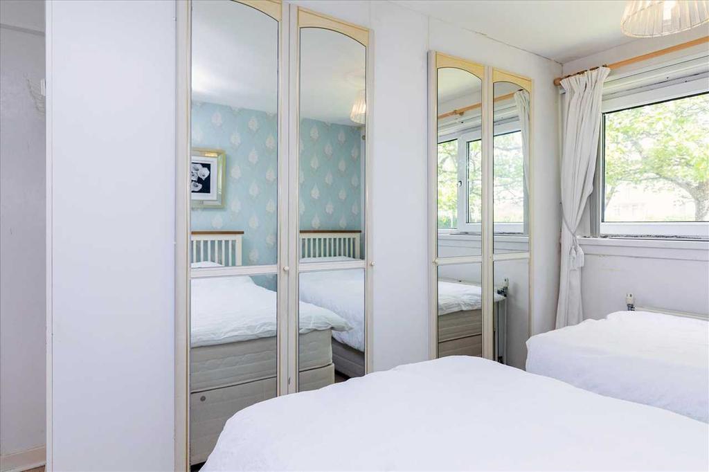 Bedroom One (4)