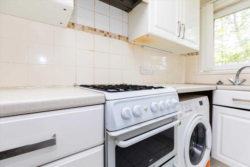 Kitchen (2)