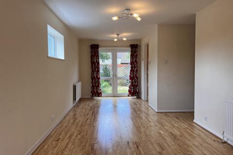 undefined, Wilding Walk, Cambridge, Cambridgeshire, CB4