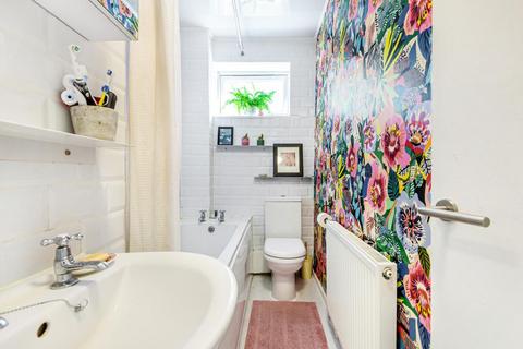 84 Bampton Road, London, SE23 2AX