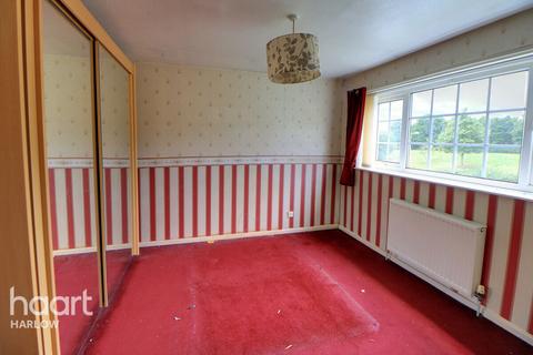 34 Tithelands, Harlow, CM19 5NA