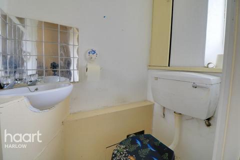 34 Tithelands, Harlow, CM19 5NA
