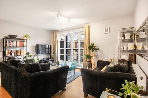 2 bedroom flat to rent - Hamilton House, London E14