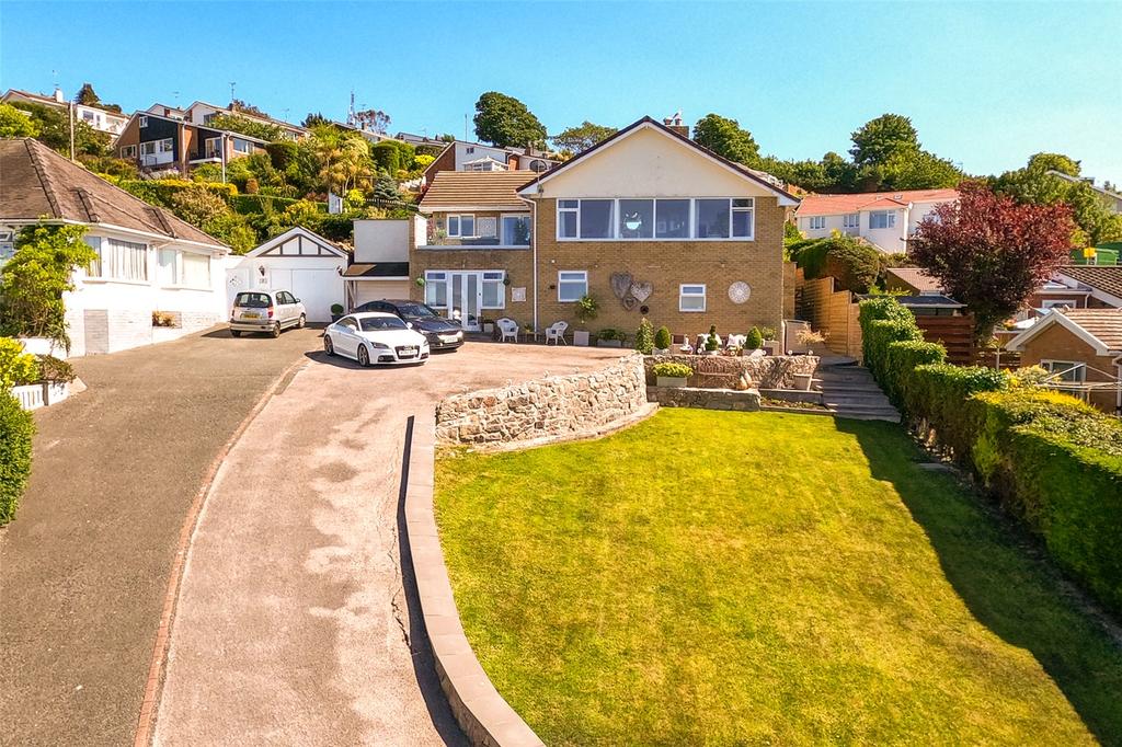 Llysfaen Road, Old Colwyn, Colwyn Bay, LL29 3 bed detached house £495,000