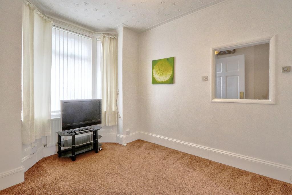 Langley Avenue, Thornaby, TS17 2 bed terraced house £62,000