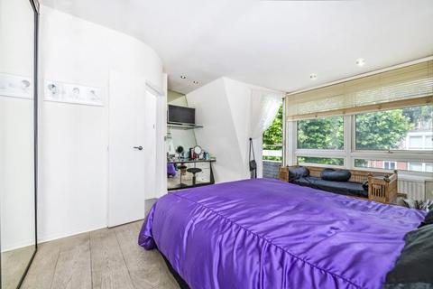 3 bedroom terraced house for sale - Vane Close, Hampstead Village, London, NW3