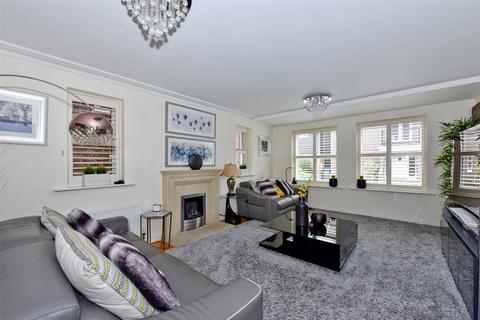 5 bedroom link detached house to rent, Pendenza, Cobham, Surrey, KT11