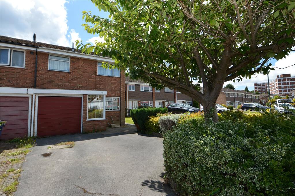 Winchester Gardens, Northfield... 3 bed semidetached house £220,000