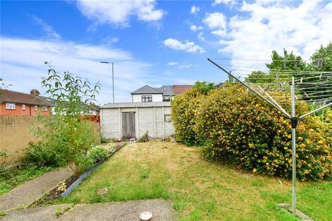 4 bedroom end of terrace house for sale - Pemberton Gardens, Chadwell Heath, Essex