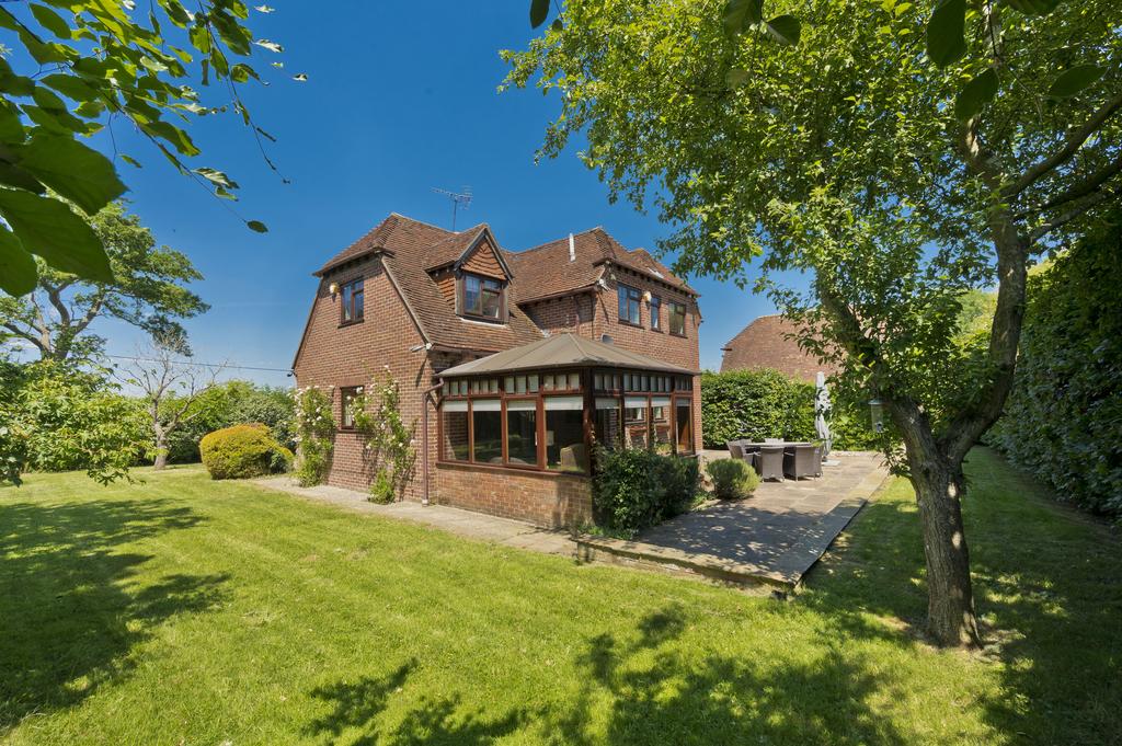 Pound Lane, Hurst RG10 3 bed equestrian property for sale £2,950,000
