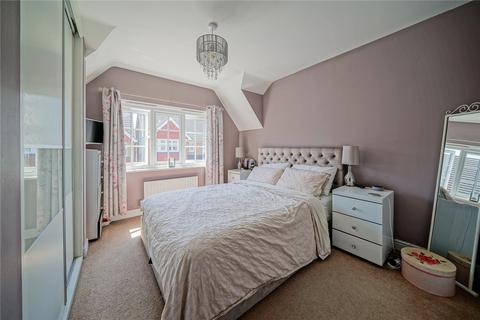 3 bedroom semi-detached house for sale - Whitsun Grove, Cottingham, East Yorkshire, HU16
