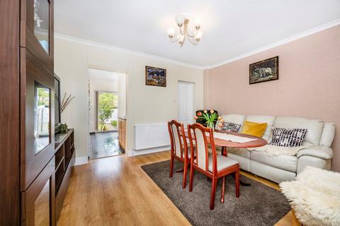 3 bedroom cottage for sale - Gresham Road, London, NW10