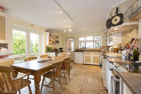 4 bedroom detached house for sale - Southwick Road, Bulwick, Northamptonshire, NN17