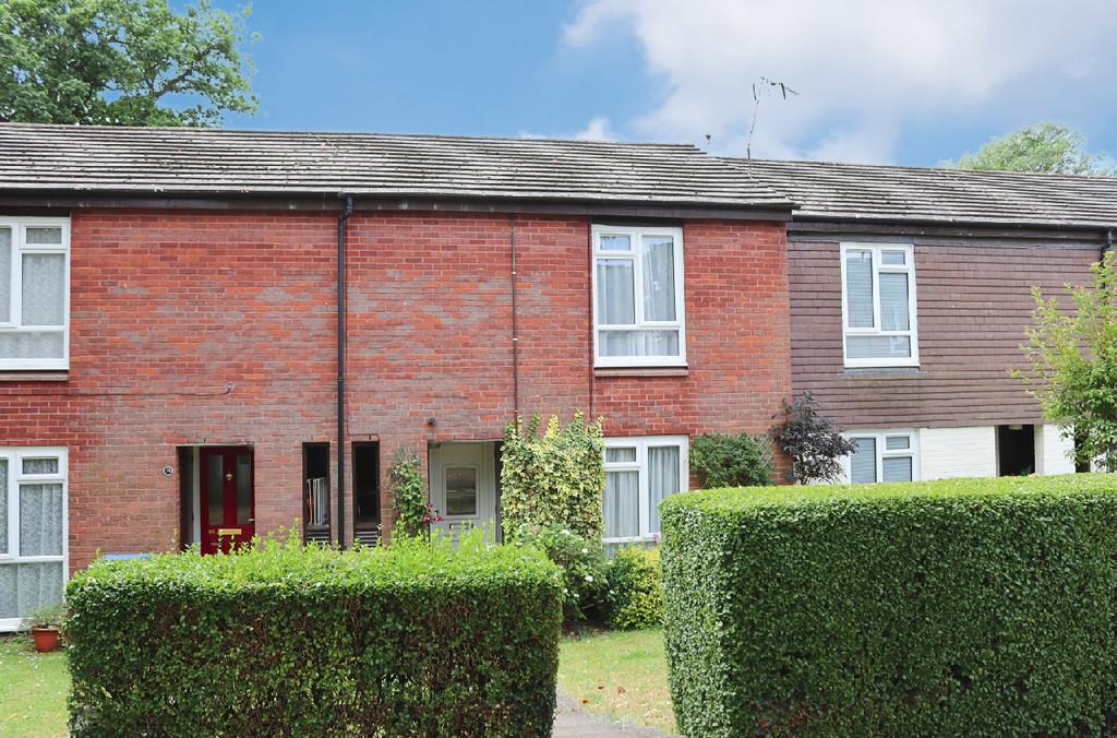 Cleve Way, Billingshurst 2 bed terraced house for sale £275,000