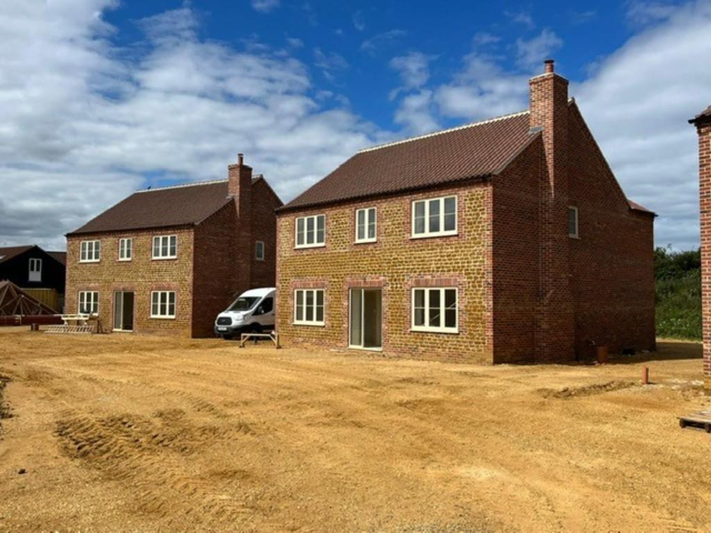 Poppyfields Drive, 4 bed detached house for sale £600,000