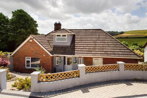 4 bedroom detached bungalow for sale - College Road, Newton Abbot