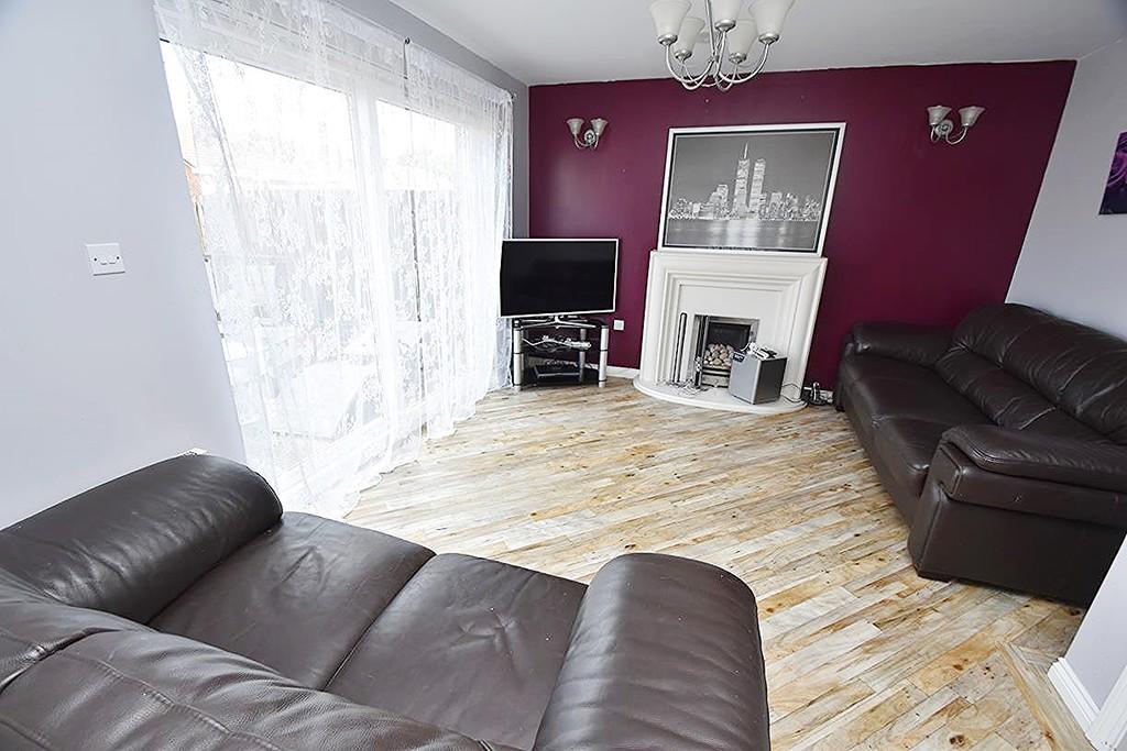 Mallace Avenue, Armadale 4 bed detached house £228,000