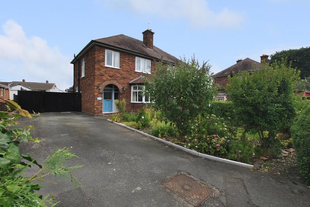 Wrockwardine Road, Wellington, Telford, TF1 3DB 3 bed semidetached