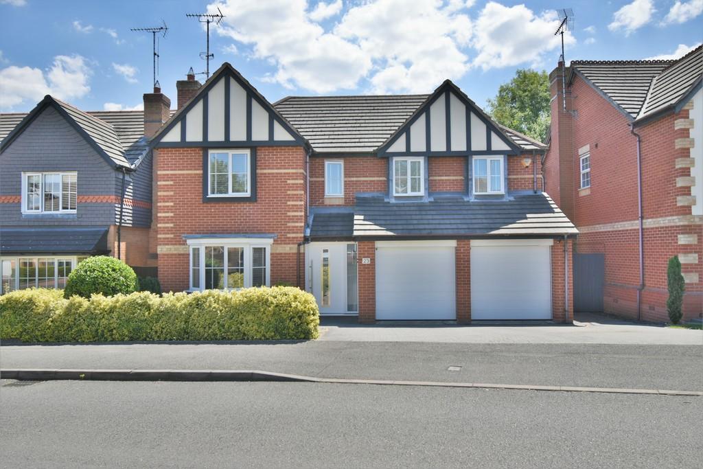 Forest Edge Way, BurtononTrent 5 bed detached house £475,000