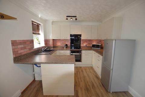 3 bedroom end of terrace house to rent, Greenways Crescent, Bury St. Edmunds